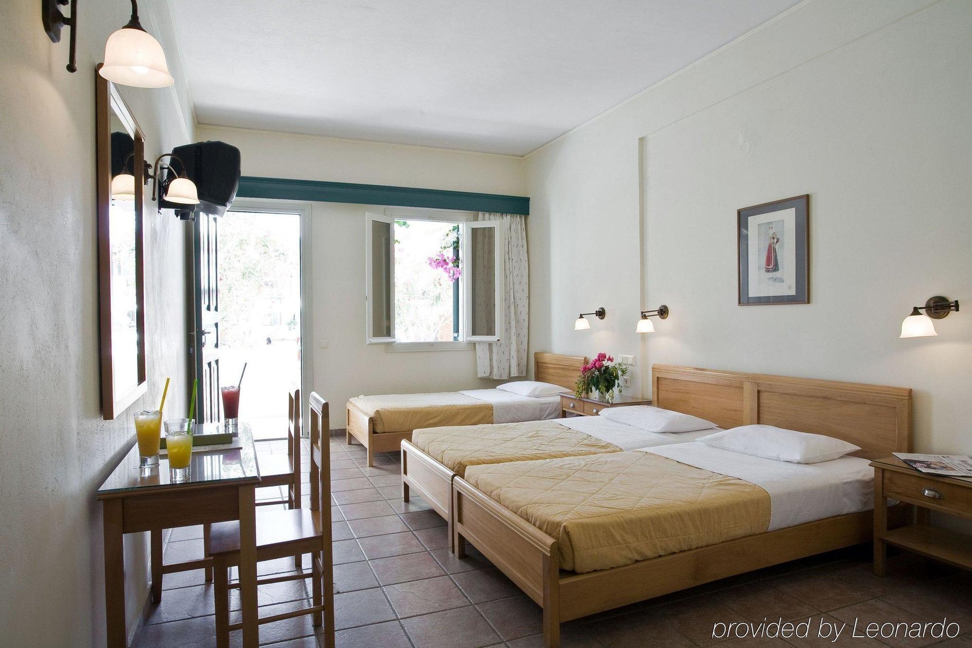 Rose Bay Hotel Καμάρι Δωμάτιο φωτογραφία